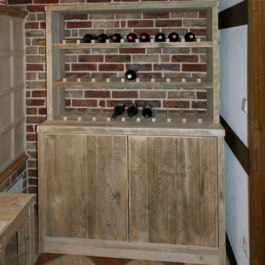 Bauholz Sideboard mit Aufsatzregal