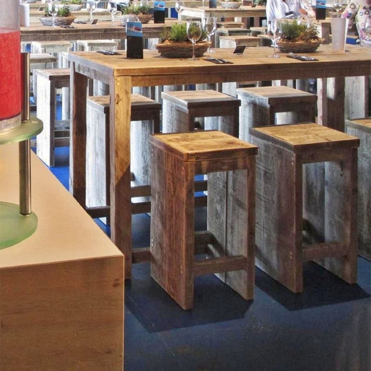 Bauholz Hochhocker, Wangenform