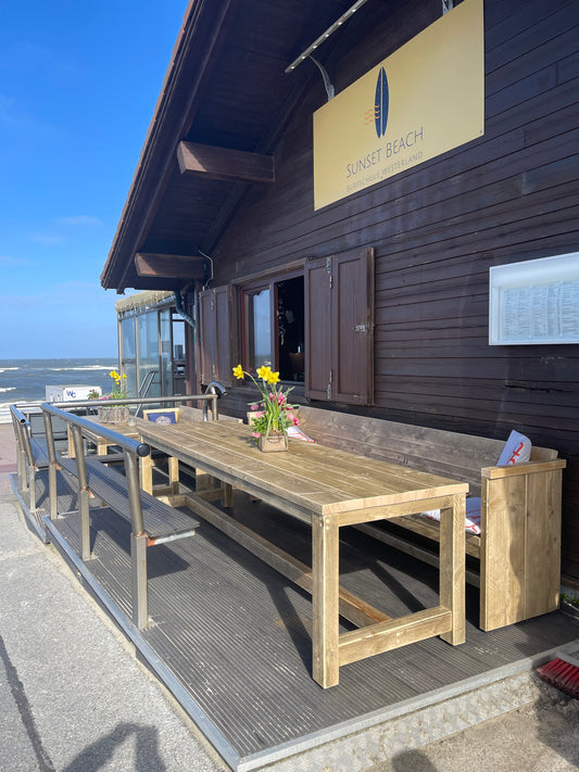 Bauholz Bank, Wangenform, Rückenlehne/Armlehne