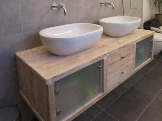 Bauholz Konsole, Schwenktüren