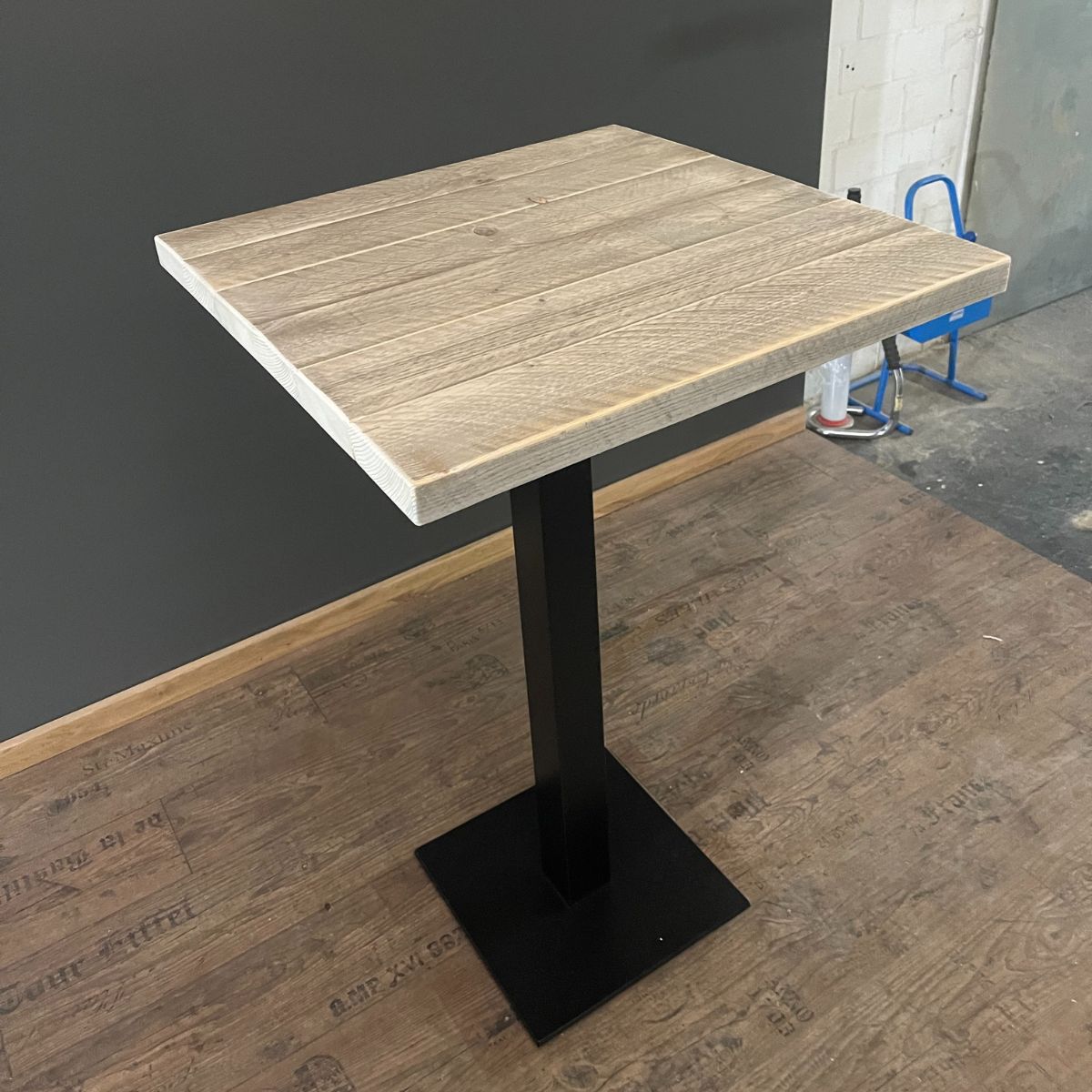 Bauholz Hochtisch, Vollmetallgestell